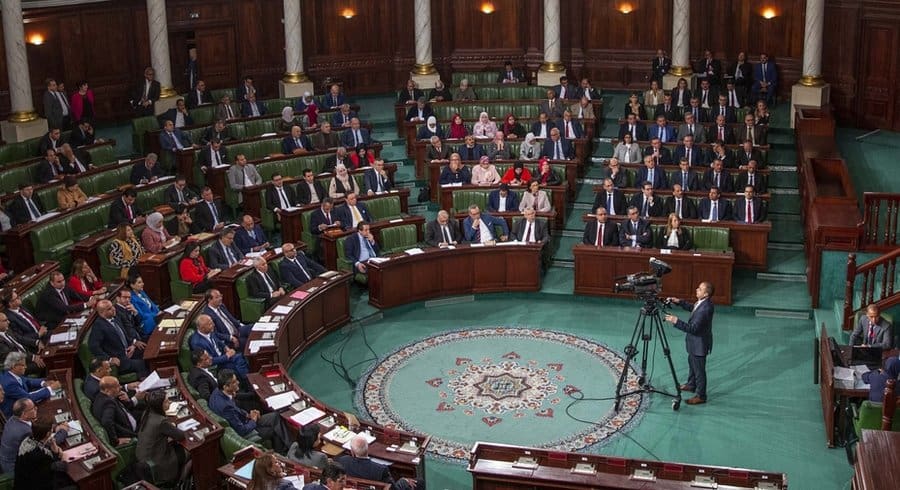 Tunisie : le gouvernement de Fakhfakh obtient la confiance du Parlement