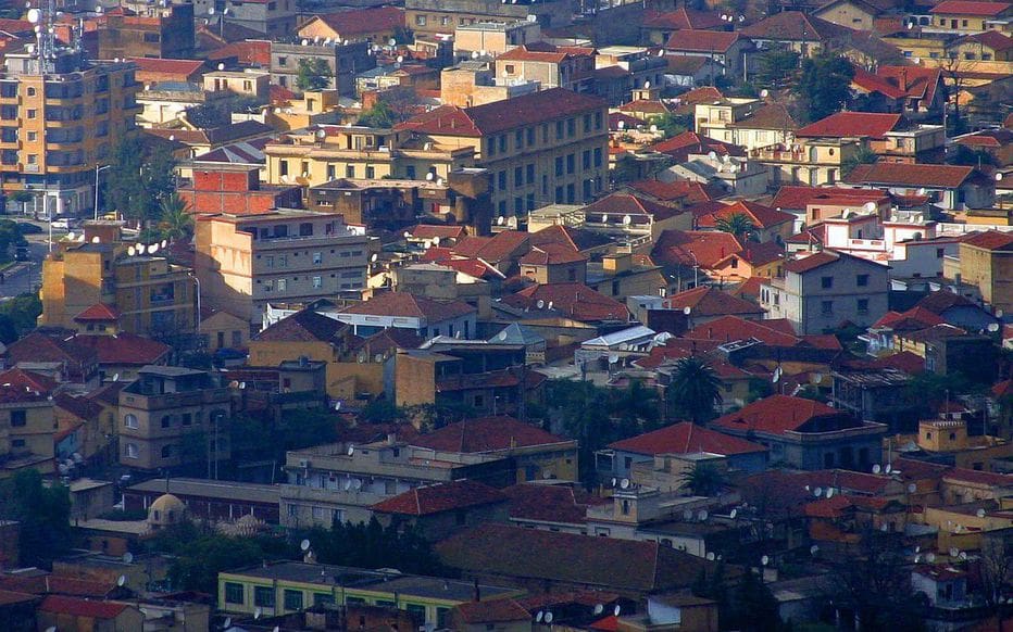 Coronavirus : en Algérie, 16 membres d’une même famille contaminés