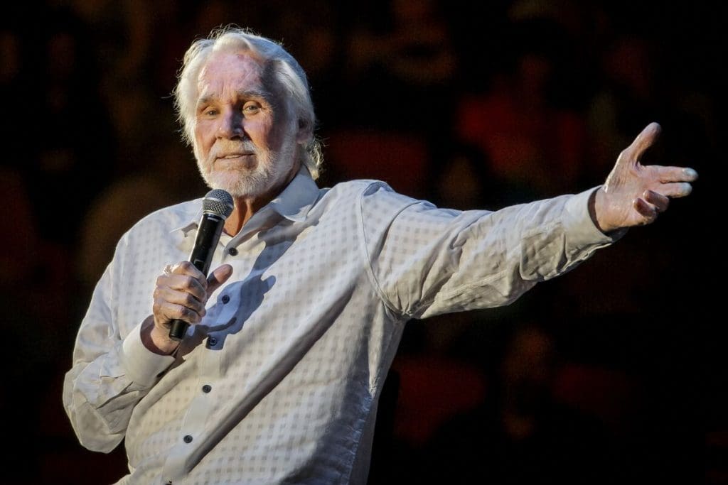 Kenny Rogers, star de la musique country, tire sa révérence