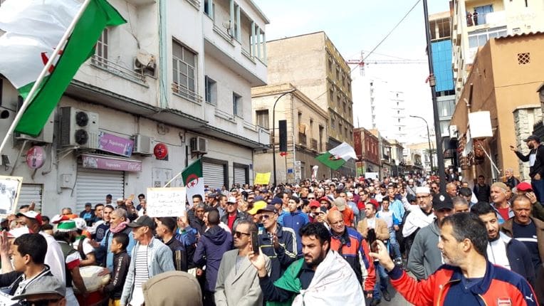 Algérie : une 56ème marche hebdomadaire au temps du coronavirus