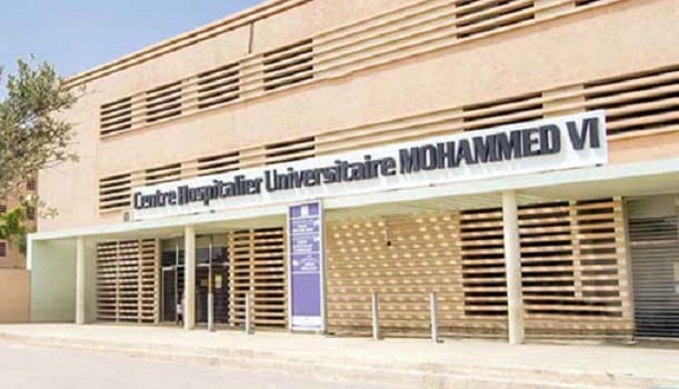 Covid-19 : le CHU de Marrakech dément les informations “erronées” sur l’absence de protection du personnel de la société chargée du transport des patients