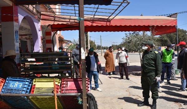 Reportage : la sensibilisation se poursuit dans les douars, une journée à Ait Imour