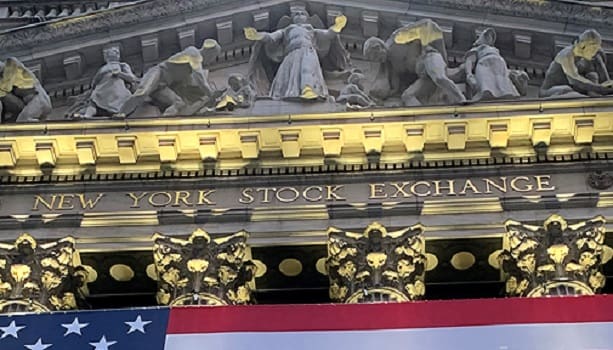 Coronavirus : le Dow Jones perd plus de 2.000 points, sur fond du crash pétrolier