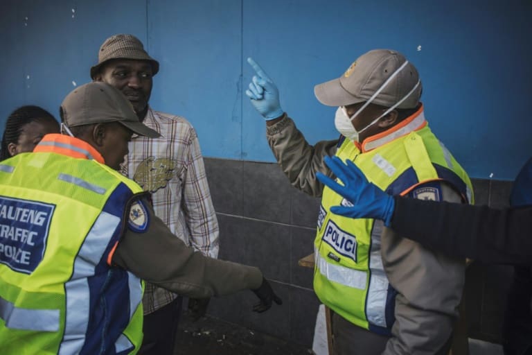 Coronavirus : deux premiers morts en Afrique du Sud