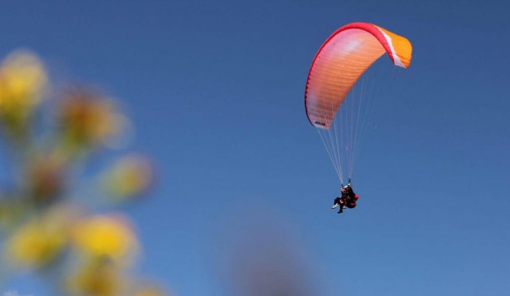 Un touriste français décède suite à une chute libre en parapente