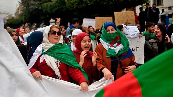 En Algérie, les étudiants réclament une «réelle une transition démocratique» et le départ du régime