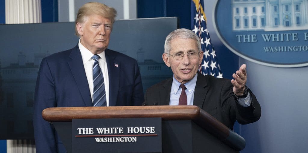 Coronavirus aux USA : le conseiller santé de Trump craint un déconfinement trop rapide