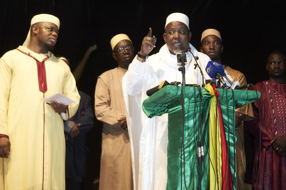 Mali : des acteurs internationaux rencontrent un imam antisystème influent