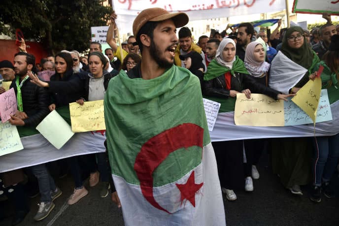 Arrestation d’un ressortissant marocain en Algérie : les internautes accusent le régime de «semer la discorde»