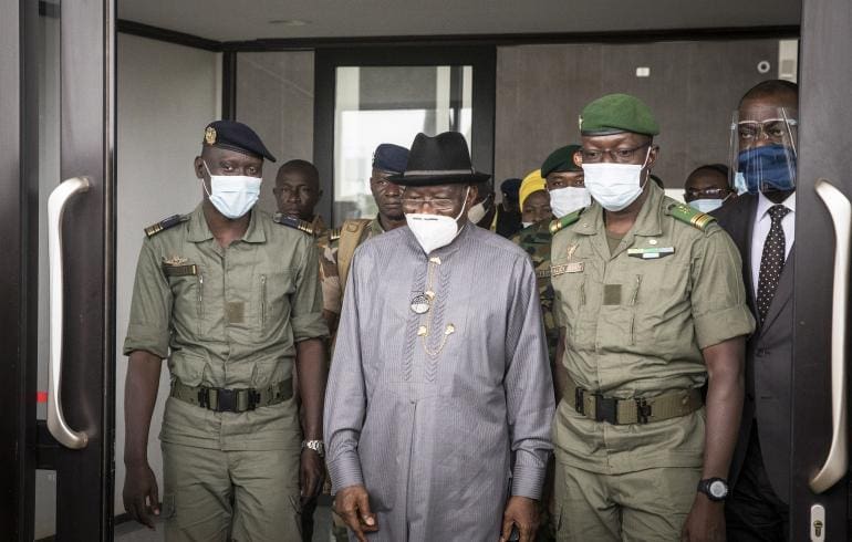 Mali: la transition promise par la junte ne remplit pas les attentes