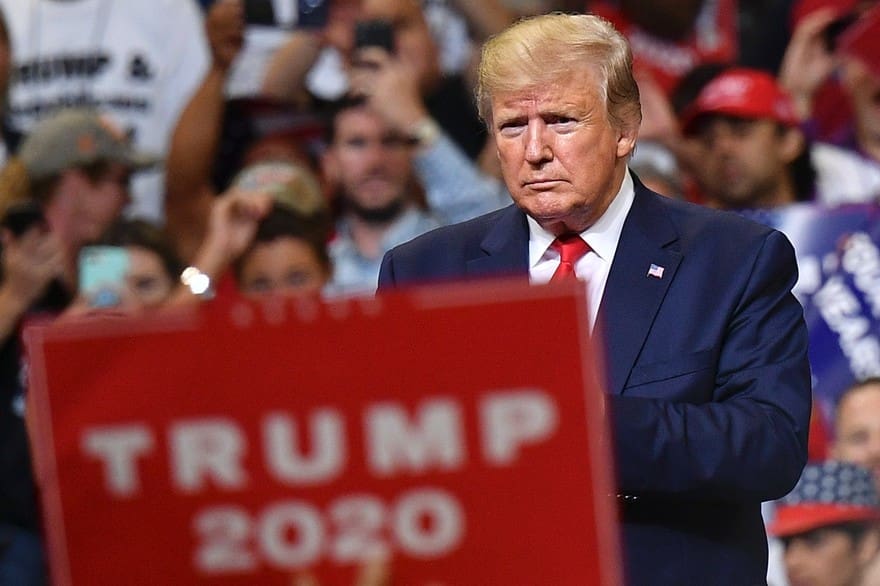 Adoubé par les républicains malgré ses frasques, Trump cherche ses repères