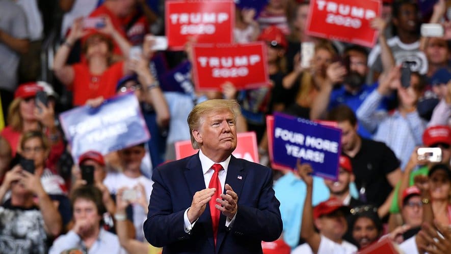 Présidentielle américaine : Donald Trump vote en Floride et attaque son rival