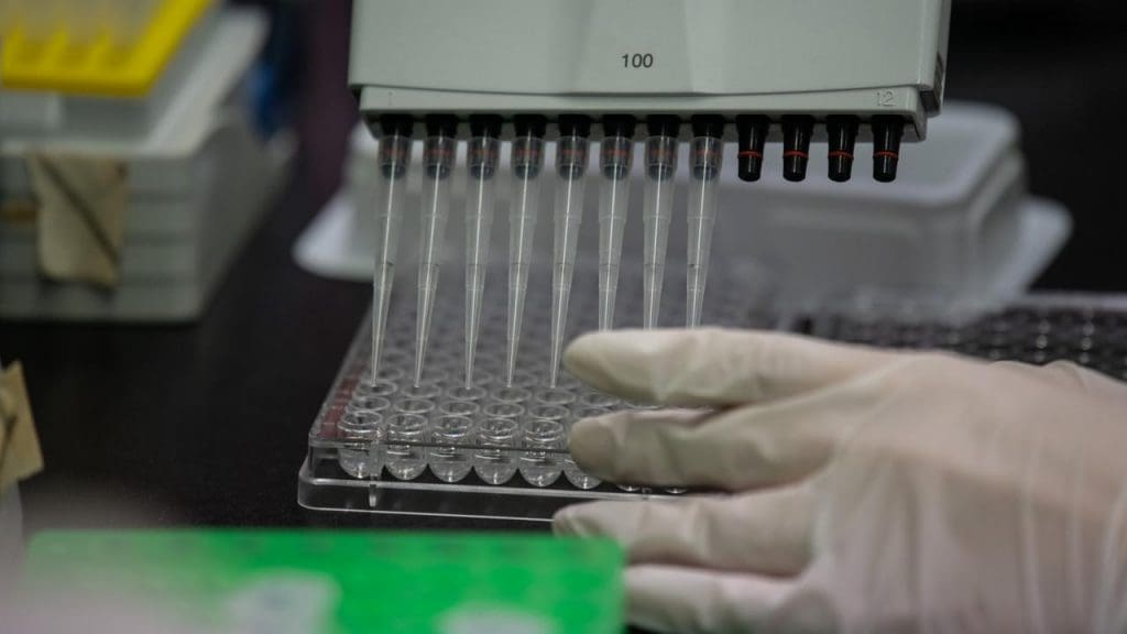 Coronavirus : l’Union européenne réserve 300 millions de doses du potentiel vaccin de Sanofi
