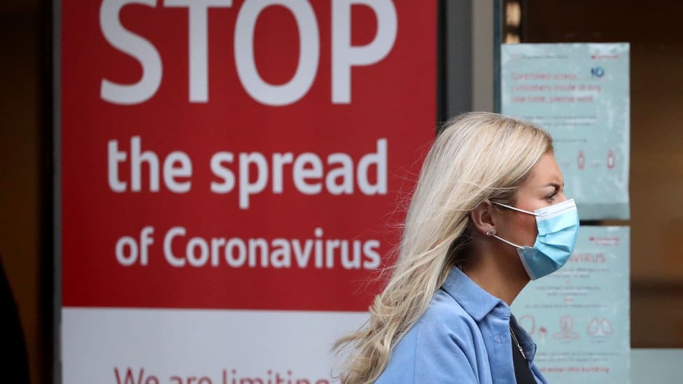 Covid-19 dans le monde : l’Angleterre se barricade jusqu’au 2 décembre