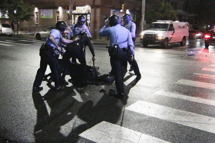 Violences à Philadelphie après la mort d’un homme noir tué par la police