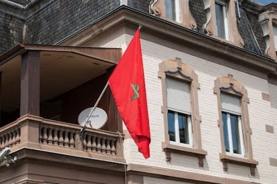 Des séparatistes s’en prennent au drapeau national dans un consulat en Espagne, réaction rapide des Marocains