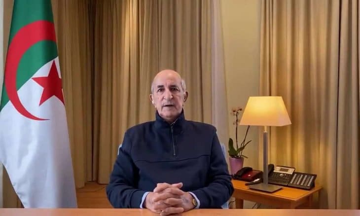 Algérie: quatre personnes condamnées à la prison pour avoir «insulté» Tebboune