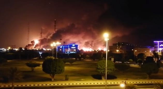 Arabie saoudite : un pétrolier touché par une explosion au large de Jeddah