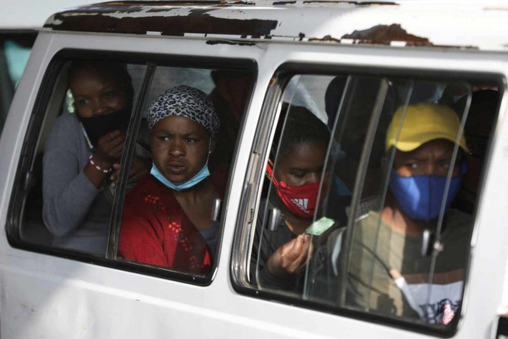 Covid-19 : les Sud-Africains sommés de se masquer pour faire face à la deuxième vague