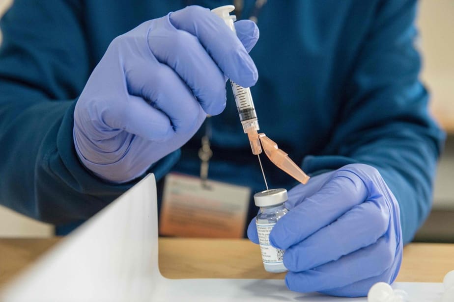 Vaccins contre la Covid-19 : le Royaume-Uni assure que ses approvisionnements ne sont pas compromis