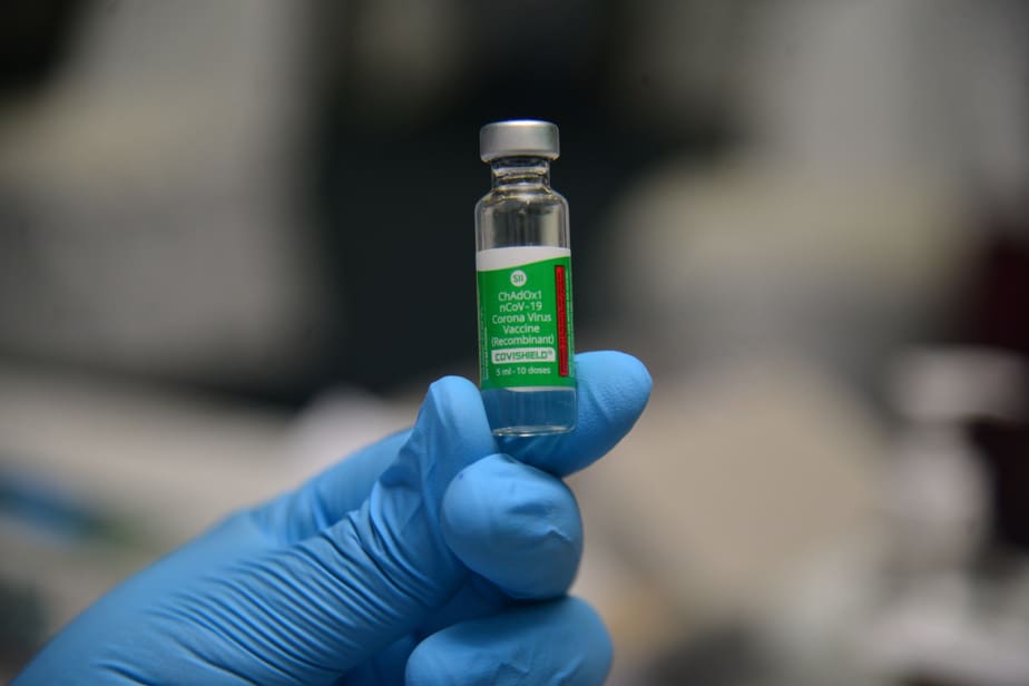 Vaccins contre la Covid-19 : L’OMS valide AstraZeneca, l’UE veut des preuves d’efficacité face aux variants