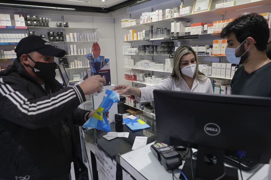 Dans un Liban en crise, la Covid-19 accentue la course aux médicaments