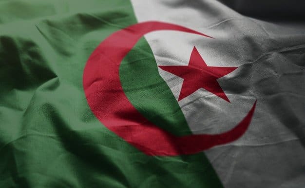 Les Algériens assistent à un dialogue à sens unique