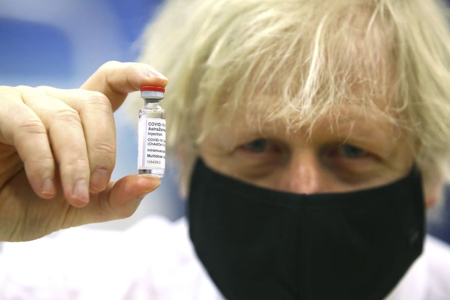 Vaccination au Royaume-Uni : Boris Johnson promet une première dose à tous les adultes d’ici fin juillet