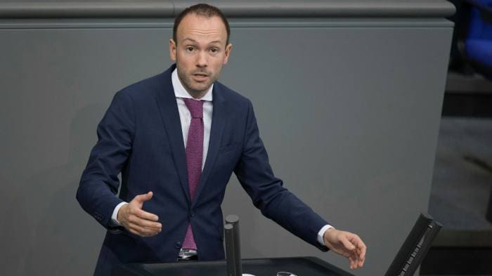 Un scandale de corruption dans le cadre d’une commande de masques pendant la première vague de la pandémie secoue l’Allemagne