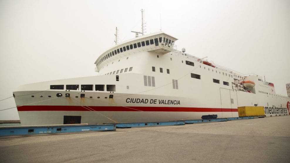 La compagnie maritime espagnole Naviera Armas entame le projet de relier Cadix et le Maroc