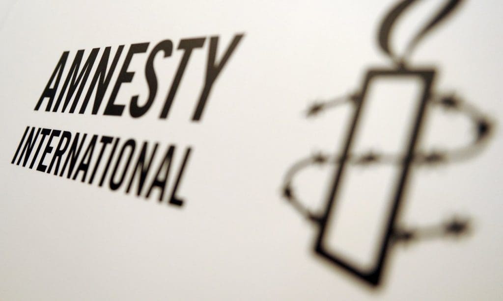 Discrimination raciale : l’ONG Amnesty International prise à son propre piège (vidéo)