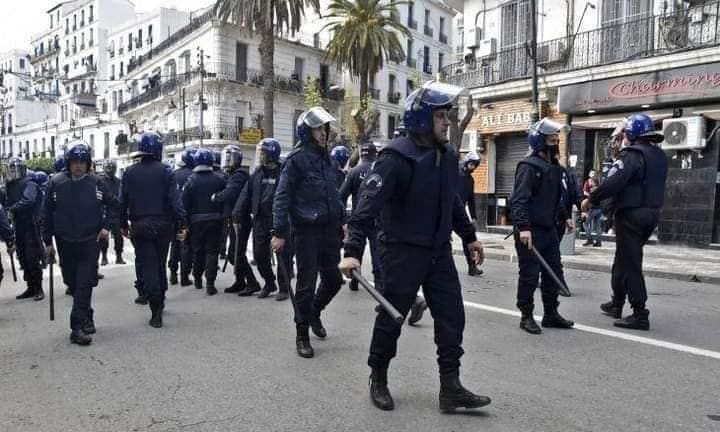 En Algérie, «les bandes de maffieux» empêchent la marche du 119ᵉ vendredi du Hirak
