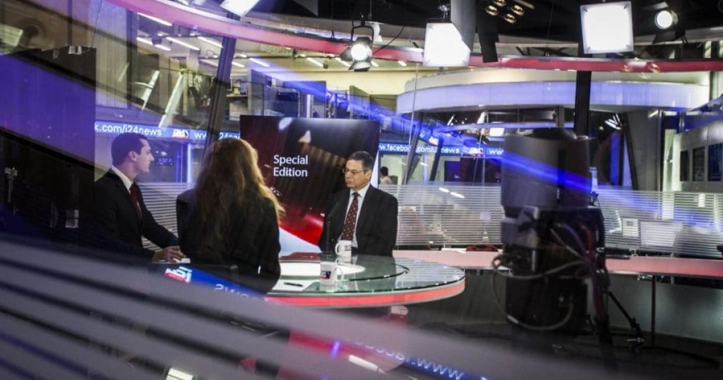 Basée en Israël, la chaîne i24news ouvre un bureau aux Emirats