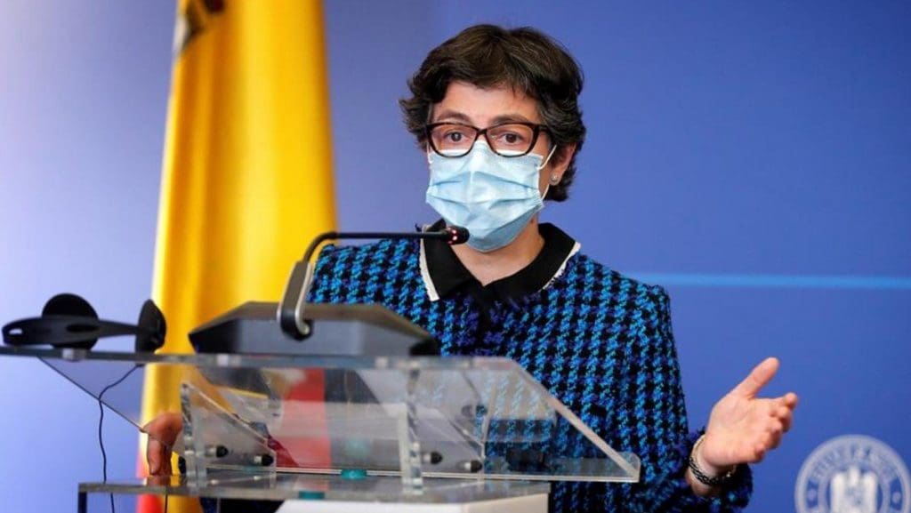 Qu’attend Sánchez pour limoger la ministre espagnole des Affaires étrangères ?, se demande un média espagnol