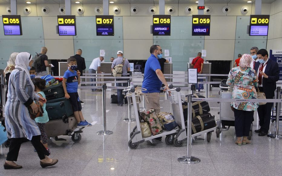 Covid-19 : l’Algérie annule la quarantaine pour les voyageurs malgré la situation sanitaire critique