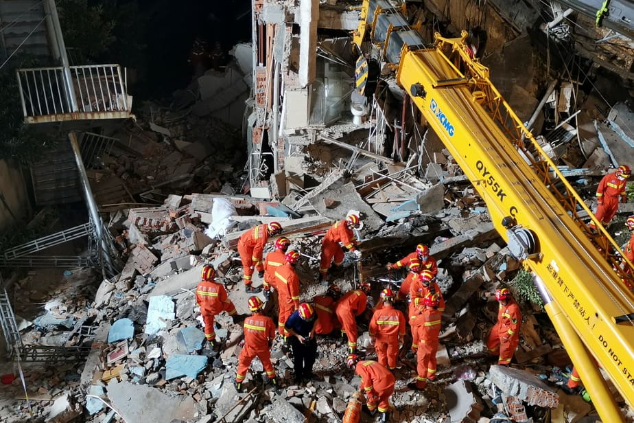 Bilan définitif : l’effondrement d’un hôtel en Chine a fait 17 morts