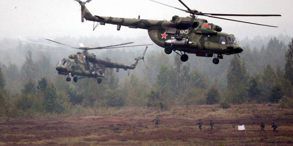La Russie livre armes et hélicoptères aux pays frontaliers de l’Afghanistan