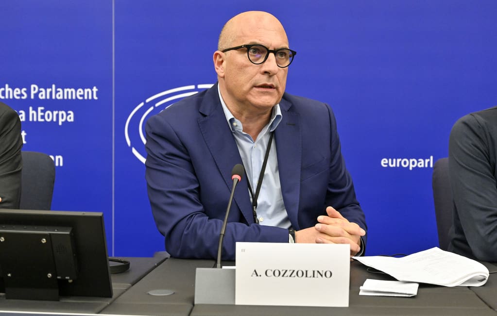 Maroc-Algérie : l’eurodéputé Andrea Cozzolino prend fait et cause pour le discours d’apaisement du roi Mohammed VI