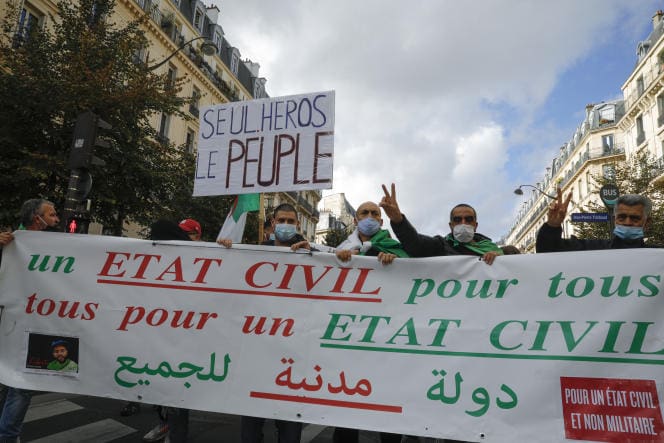 À Paris, la diaspora algérienne se lève contre la rupture des relations Alger-Rabat