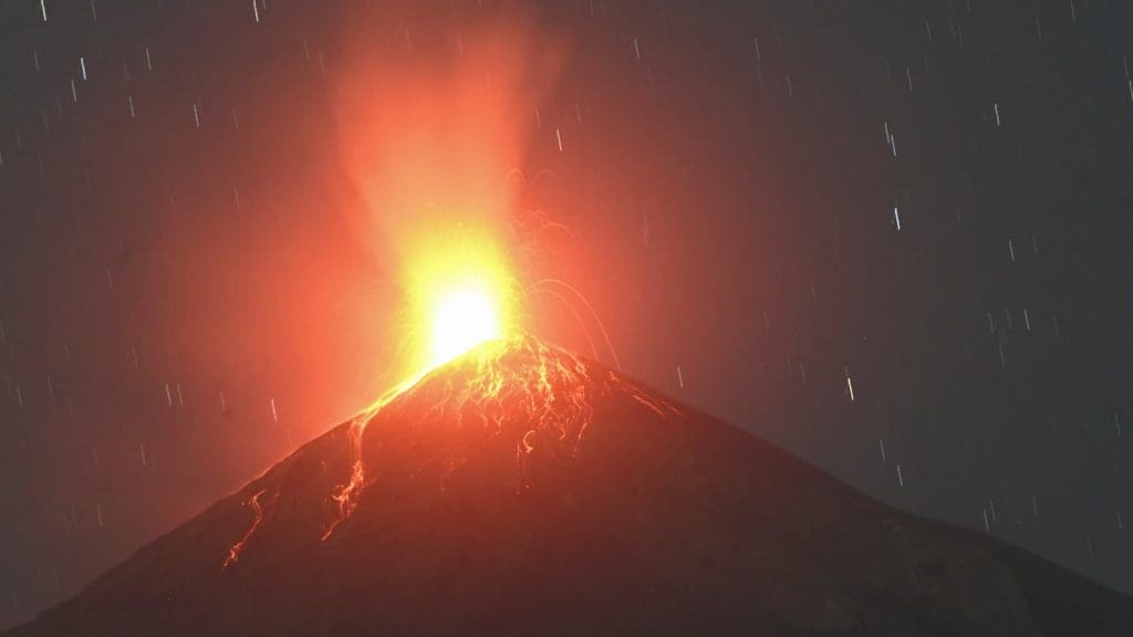 Guatemala : Le volcan Fuego entre en éruption