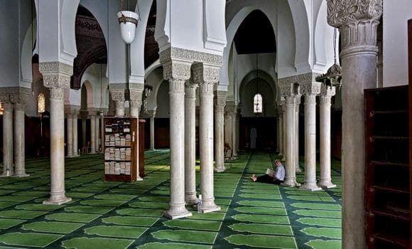 L’Algérie se sert de la Grande Mosquée de Paris pour un affrontement diplomatique contre le Maroc