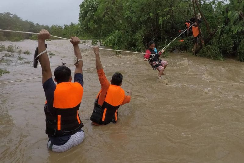 Philippines: 9 morts et 11 disparus suite au passage d’un puissant typhon