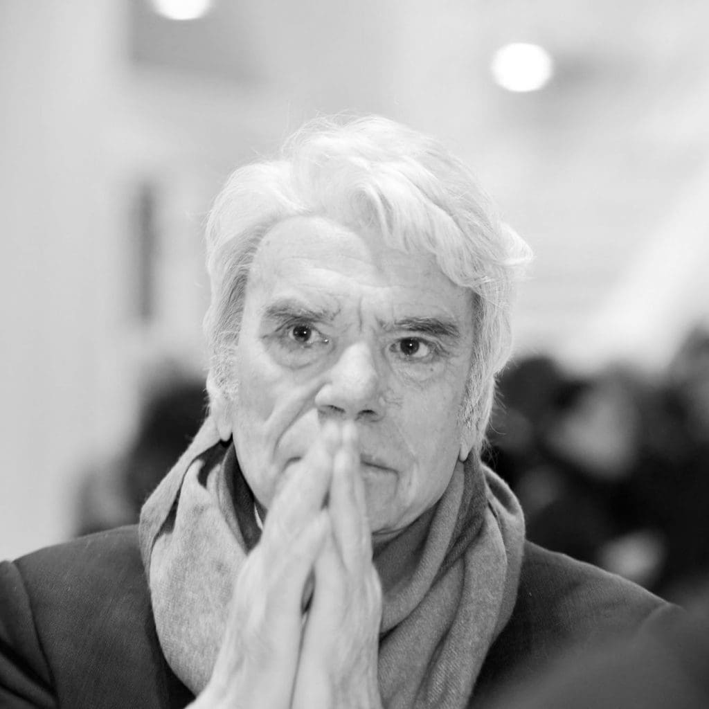 Bernard Tapie, le trublion tycoon, mort à 78 ans d’un cancer