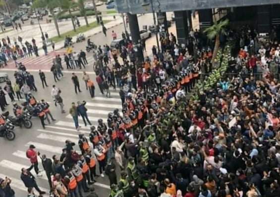 Les trolls algériens investissent le mouvement marocain anti-pass