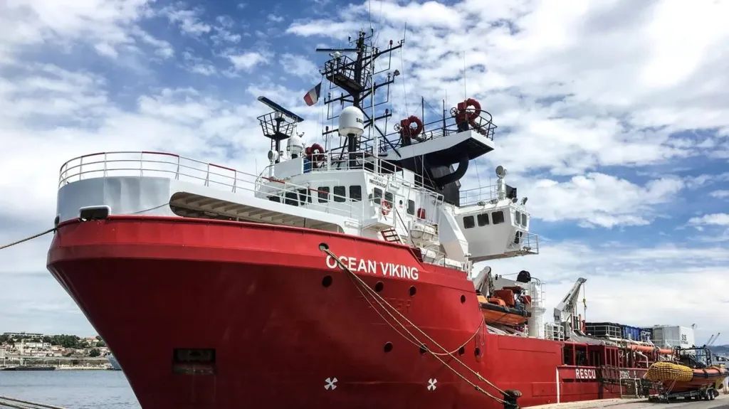 Méditerranée: 139 migrants secourus par le navire Ocean Viking en deux jours
