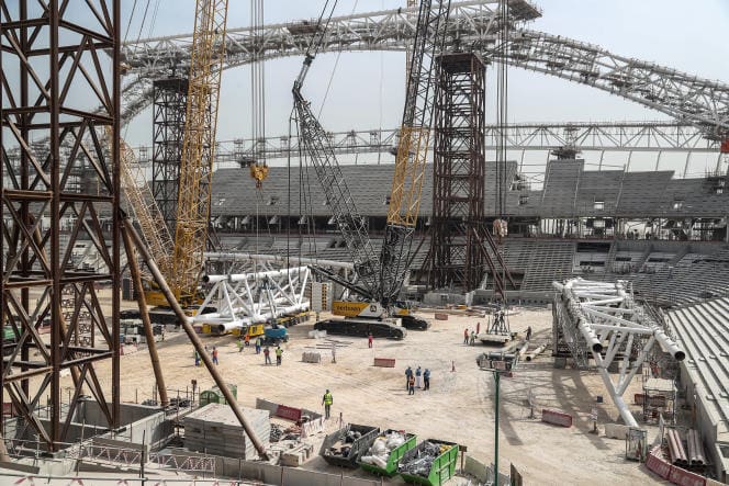 Au Qatar, les chantiers de la Coupe du monde 2022 maculés de sang et de souffrance