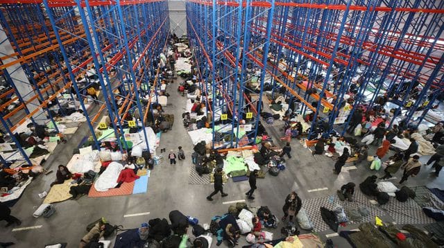 Bélarus: 2.000 migrants ont passé la nuit dans un centre d’accueil