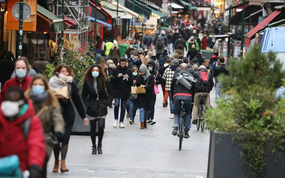 Covid-19: Le masque obligatoire de retour dans plusieurs villes de France