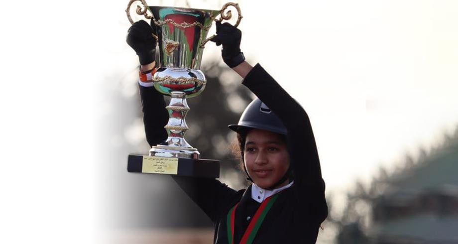Championnat du Maroc de saut d’obstacles: la cavalière Maria Mernissi remporte le titre chez les cadets