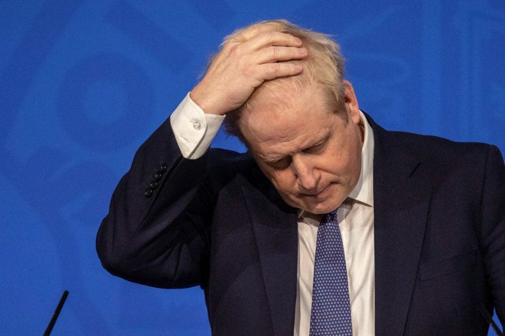Covid-19 : Boris Johnson reconnait avoir participé à une fête durant le confinement et s’en excuse